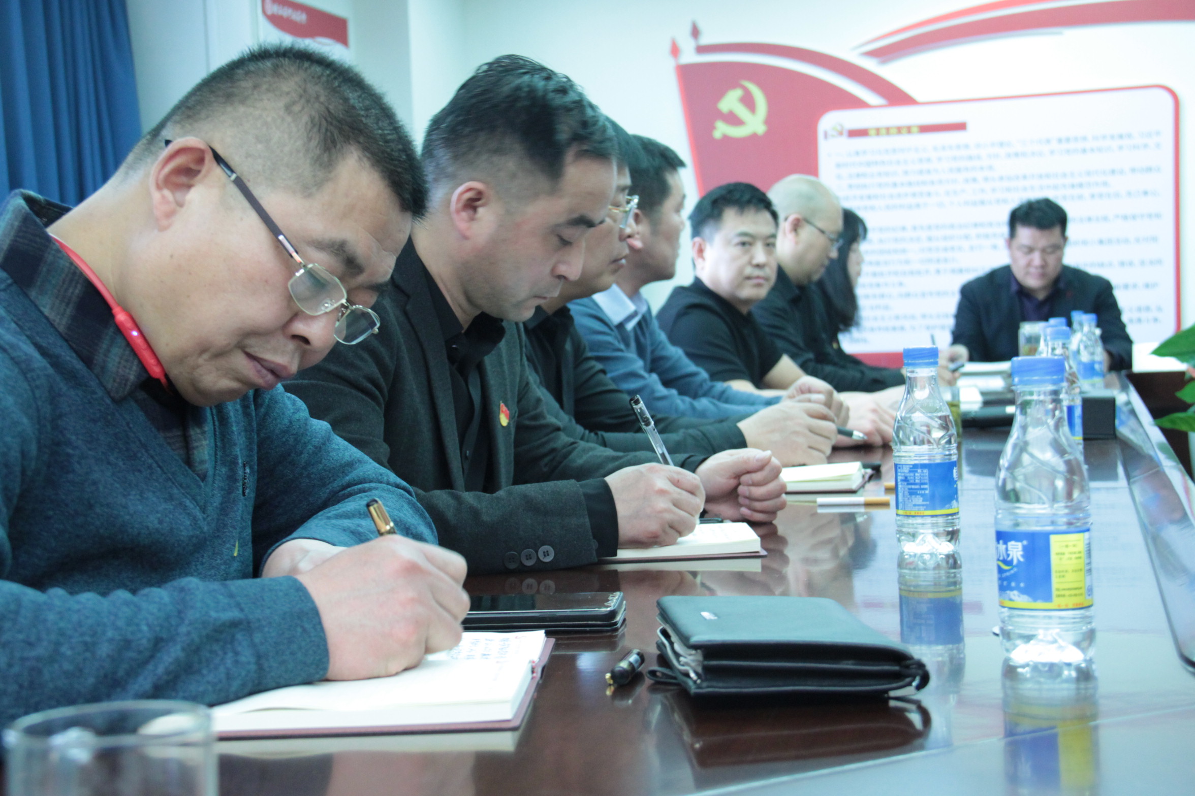 中共陕西省河南商会支部委员会2021年第一季度党员大会今日召开(图3)